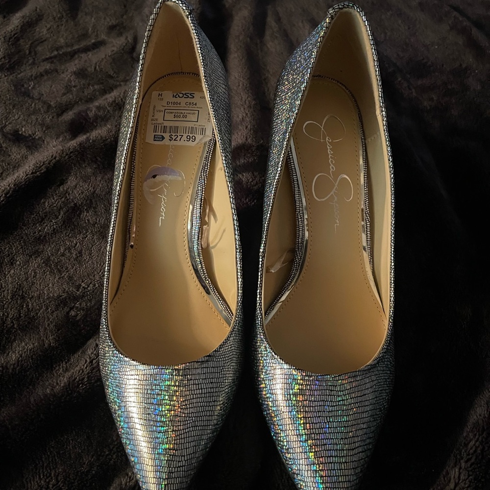 Womens high heels new never worn .